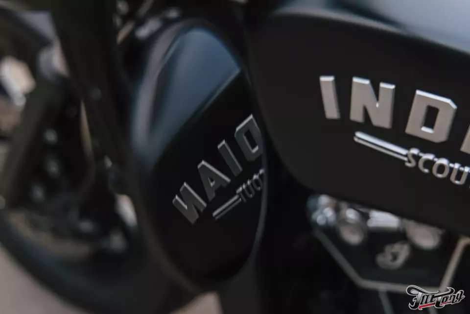 Окрасили детали мотоцикла Indian Scout в черный матовый цвет